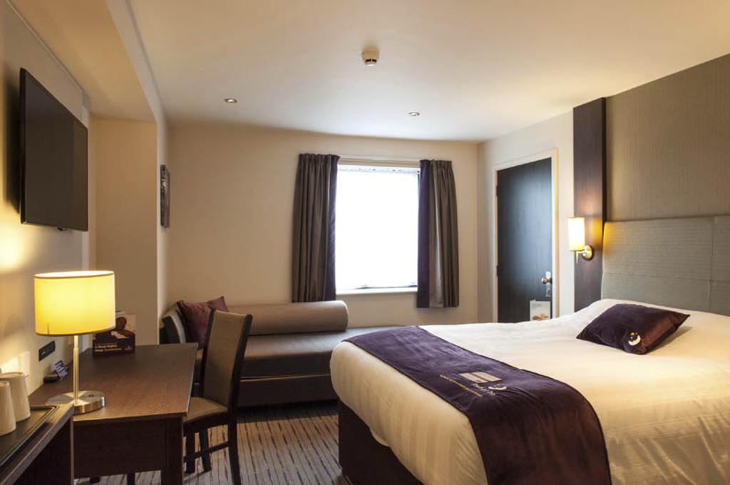 Premier Inn Dundee North Buitenkant foto