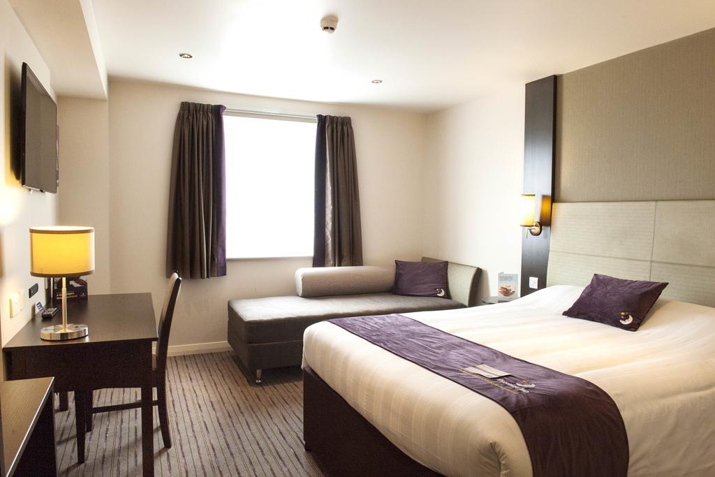 Premier Inn Dundee North Buitenkant foto