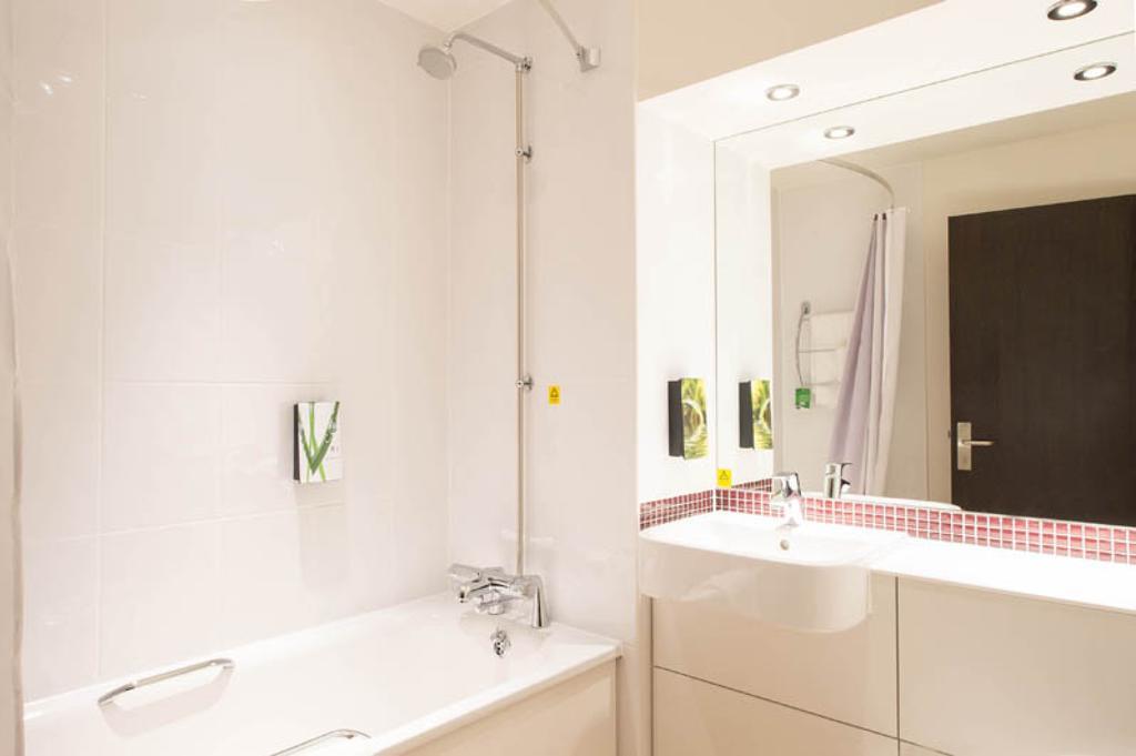 Premier Inn Dundee North Buitenkant foto
