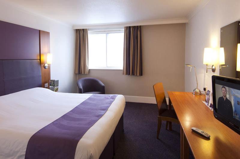 Premier Inn Dundee North Buitenkant foto