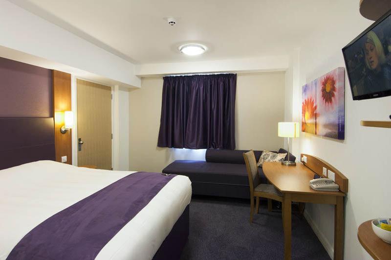 Premier Inn Dundee North Buitenkant foto